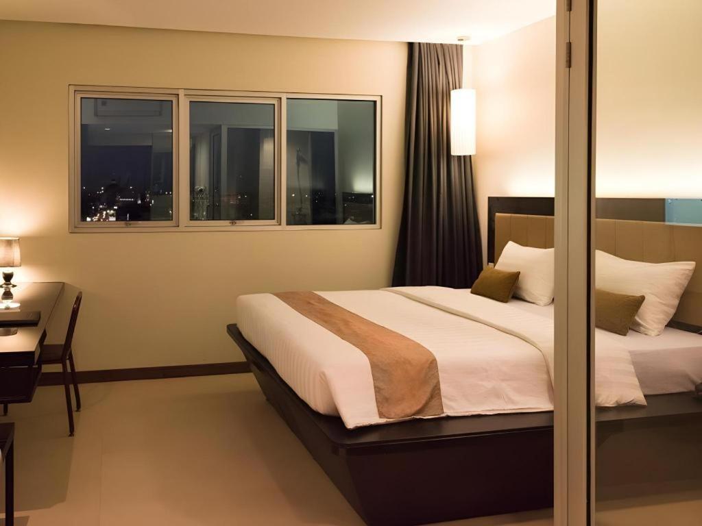 Gajahmada Avara Boutique Hotel Понтианак Экстерьер фото