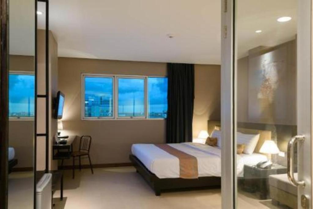 Gajahmada Avara Boutique Hotel Понтианак Экстерьер фото