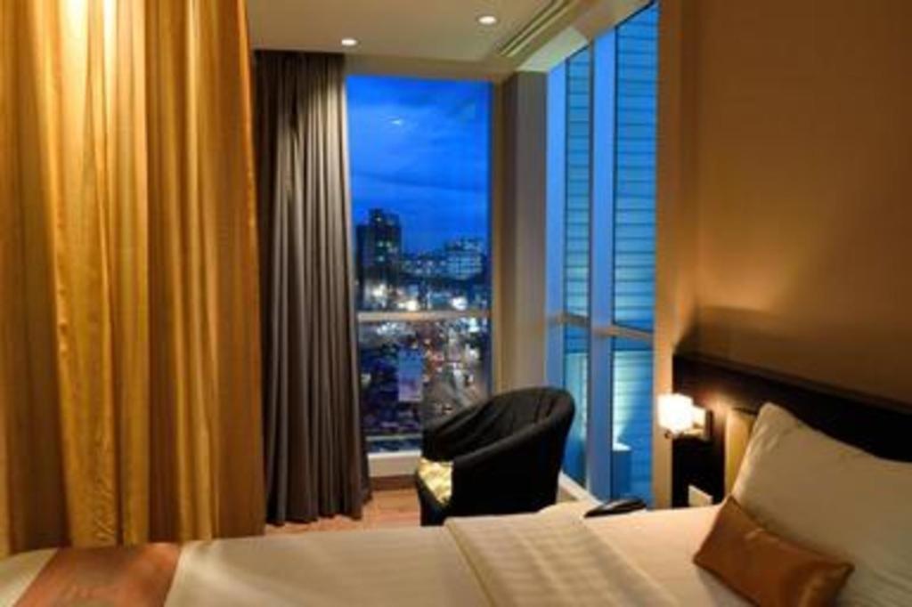 Gajahmada Avara Boutique Hotel Понтианак Экстерьер фото